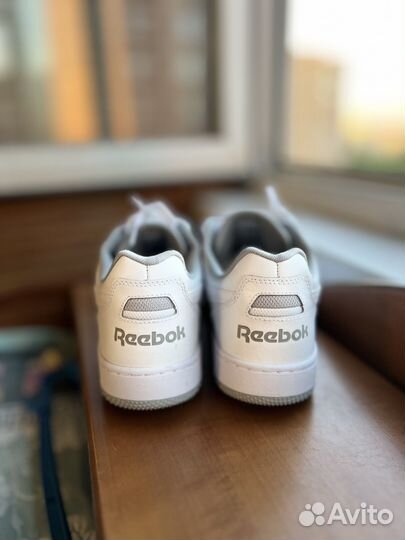 Кроссовки Reebok оригинальные новые 42.5