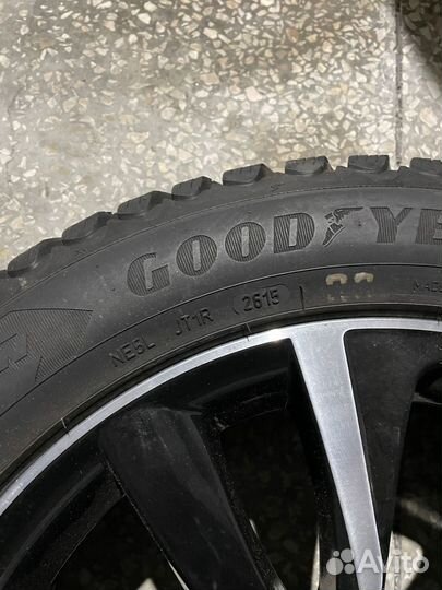 Комплект колес Lexus NX r18 с шипованной резиной