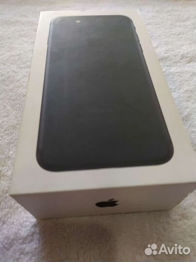 iPhone 8, 64 ГБ