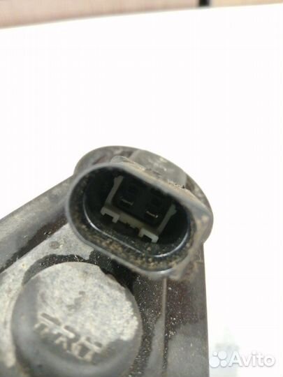 Суппорт задний левый Volkswagen Passat B7 CDA 2011