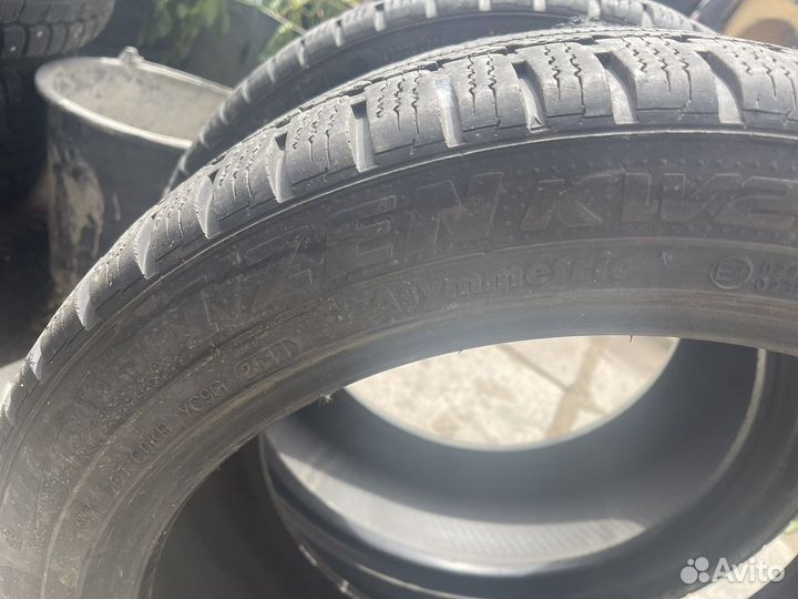 Bridgestone Blizzak Extra PM-30 235/45 R18 98R