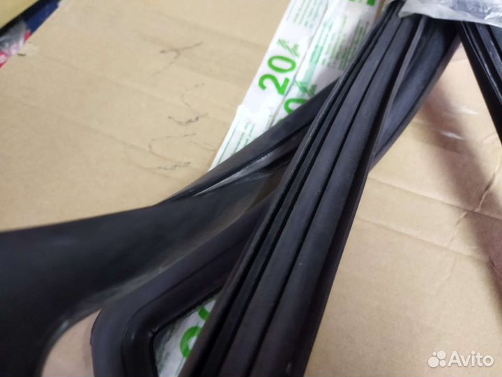 Уплотнитель ветрового стекла Лада 2108- 2115