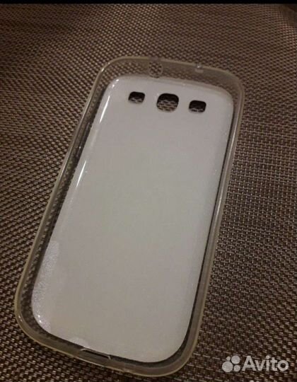 Чехол на телефон