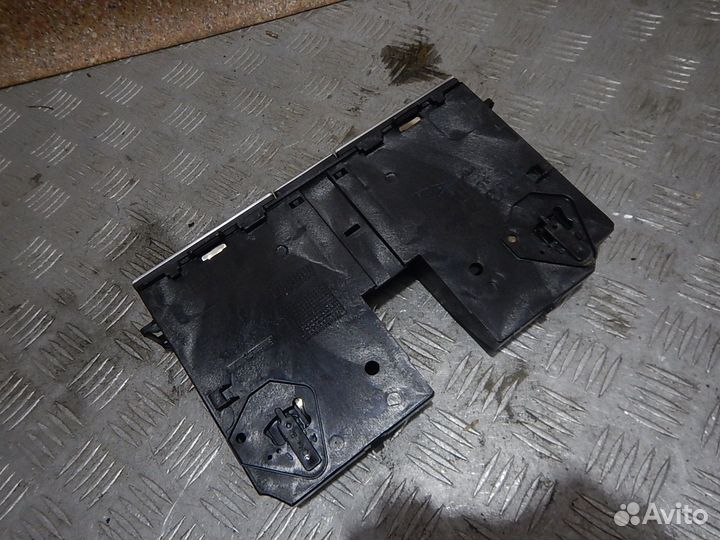 Бардачок, Volkswagen (Фольксваген) -passat B6 (05