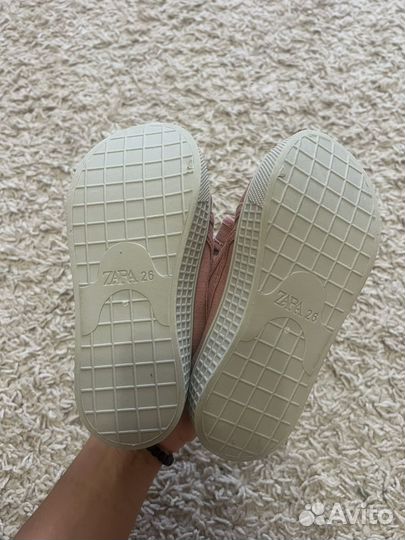 Кроссовки для девочки новые