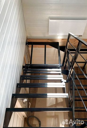 Лестница для загородного дома