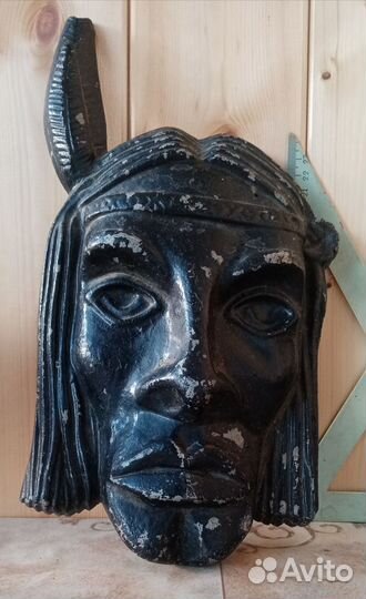 Маска настенная