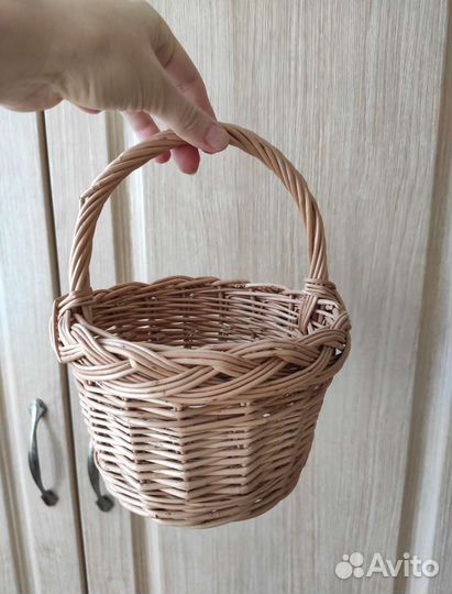 Корзина из натуральной лозы маленькая
