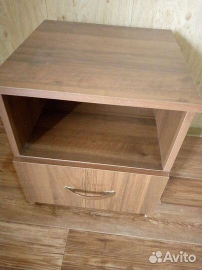 Пуфик 6шт кровати с матрасами 6шт тумбочки 10шт