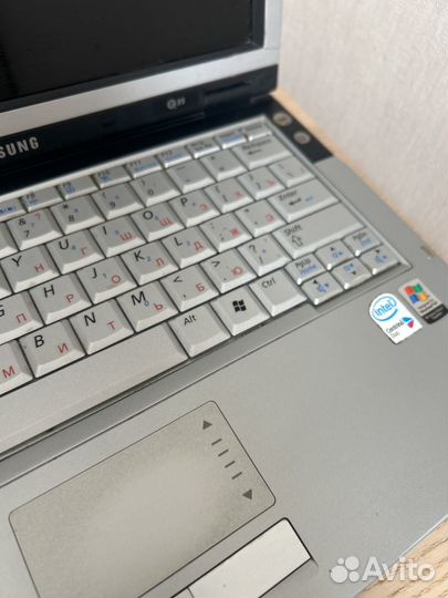 Ноутбук samsung NP-Q35