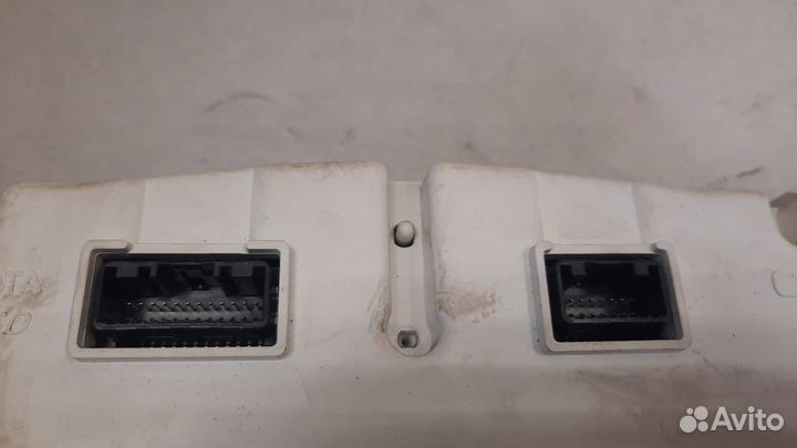 Панель приборов Toyota Camry