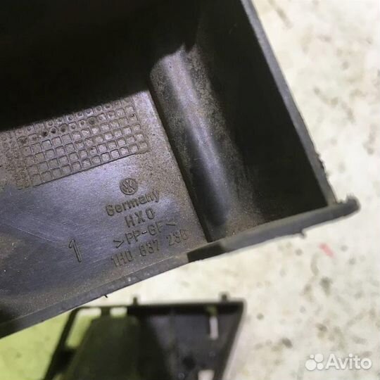 Ручка двери внутренняя правая Фольксваген Гольф