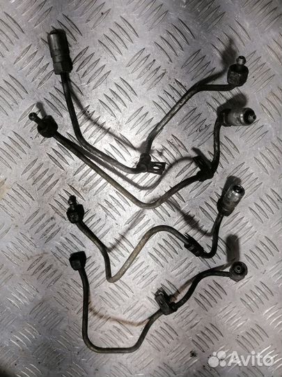 Трубка топливная Mitsubishi L200 2006-2016