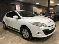 Renault Megane 1.6 MT, 2014, 130 132 км, с пробегом, цена 815 000 руб.