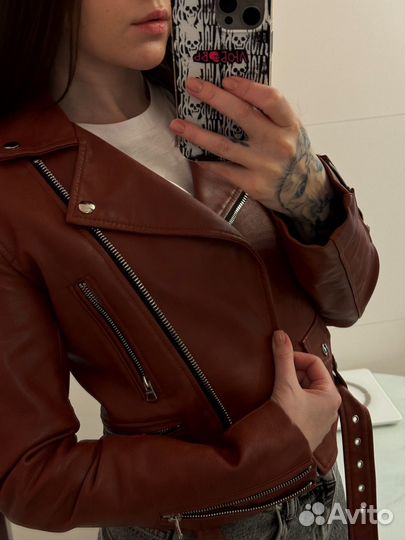 Кожаная куртка женская