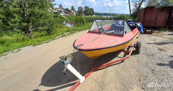 Лодка крым с мотором