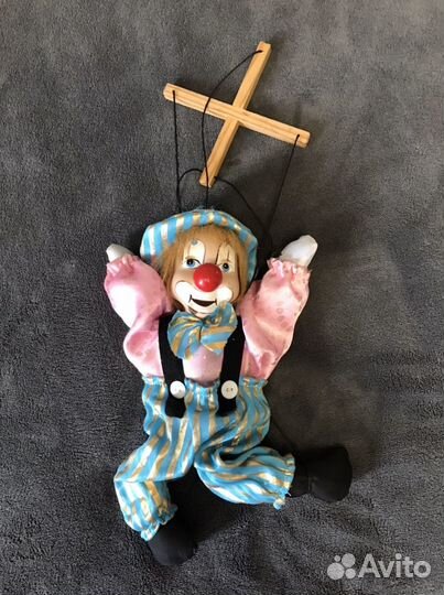 Кукла клоун на веревочках