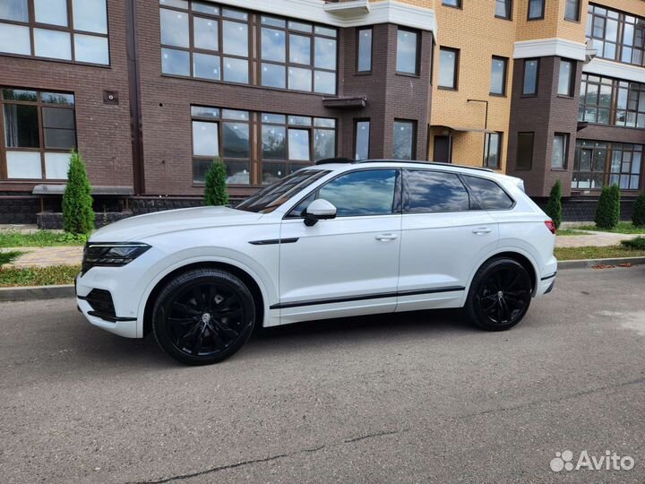 Volkswagen Touareg 3.0 AT, 2021, 30 000 км