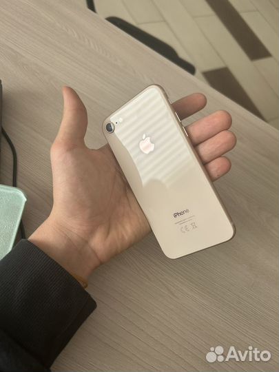 iPhone 8, 64 ГБ