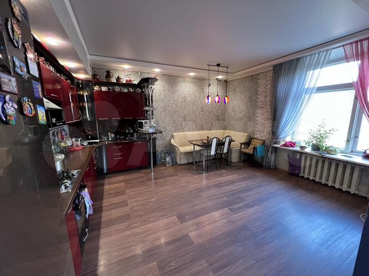 4-к. квартира, 110,3 м², 2/4 эт.