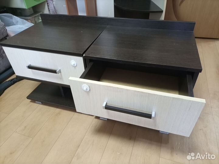 Тумба прикроватная