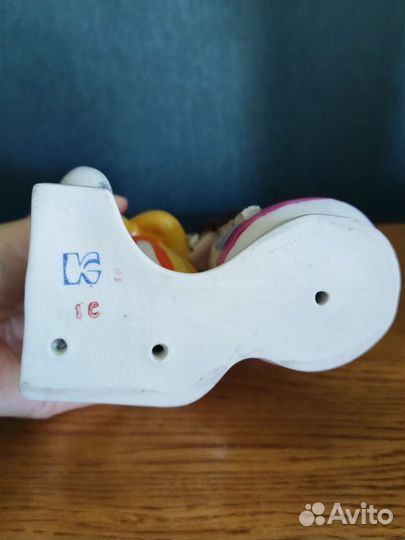 Фарфоровая статуэтка