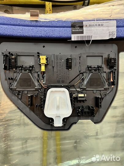 Лобовое стекло на мерседес GLC 400