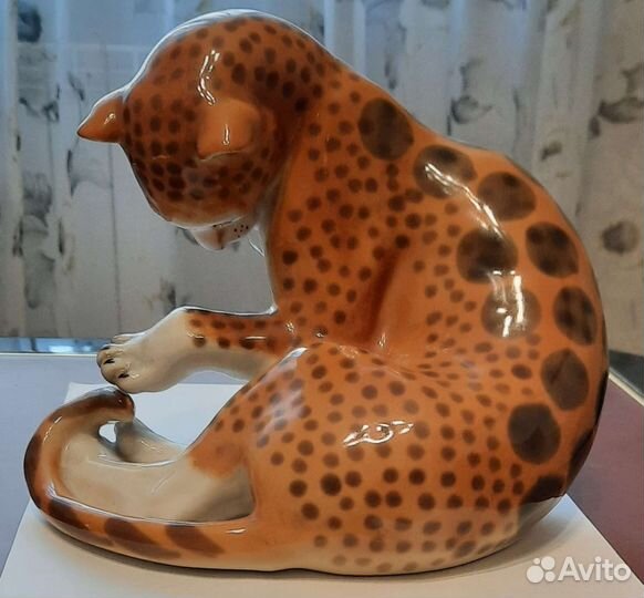 Статуэтка фарфор лфз. Барс. СССР