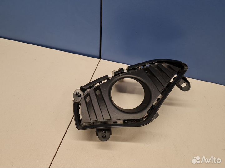 Решётка в бампер левая Toyota RAV 4 2019