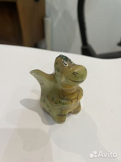 Фигурки из натурального камня