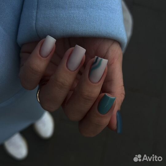 Маникюр в Новоселье