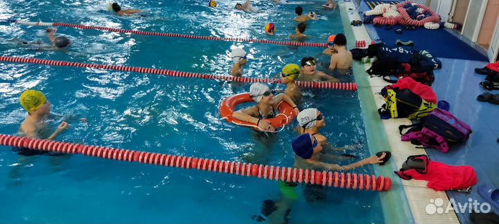 Тренер по плаванию