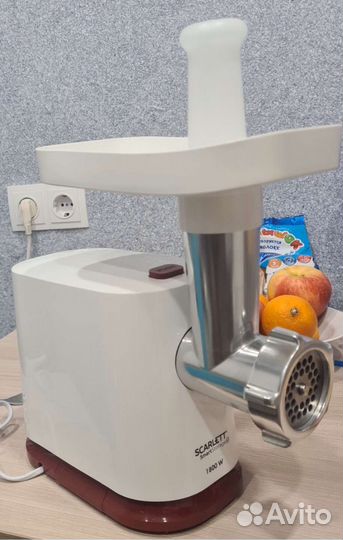 Мясорубка новая с насадками
