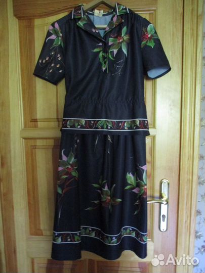 Платья для девочек раз. 44 -46