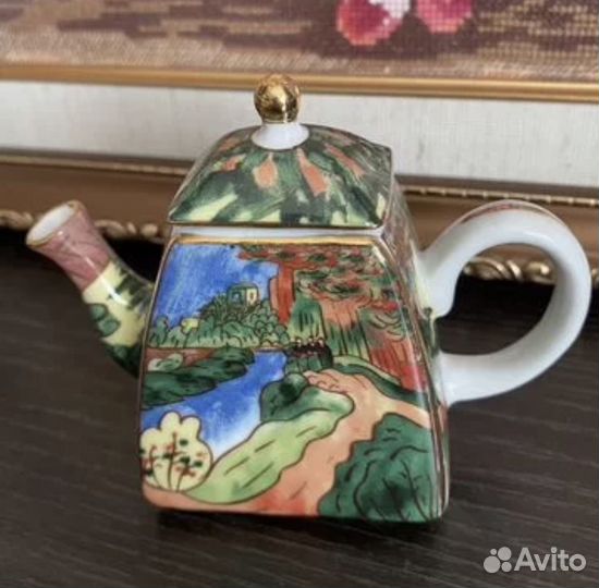 Миниатюрные чайнички