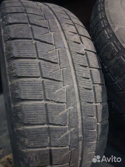 Bridgestone Blizzak Revo GZ 215/60 R16