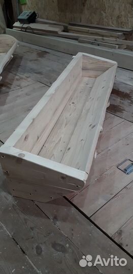 Кормушка для подсобного хозяйства