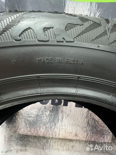 Gislaved Soft Frost 200 215/60 R16 99T