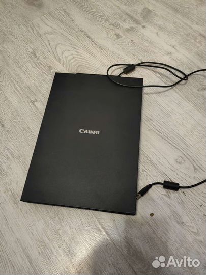Сканер canonScan lide300