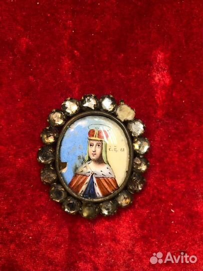 Икона на финифти