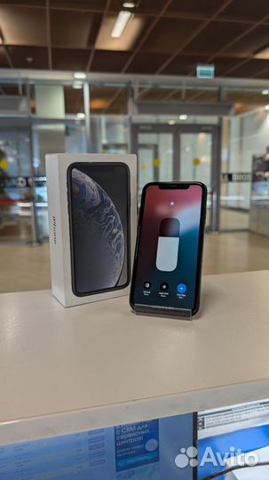 iPhone Xr, 64 ГБ