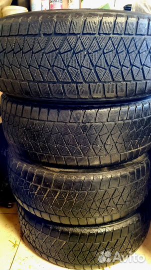 Bridgestone Blizzak DM-V2 235/60 R18 107S