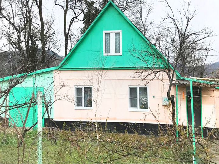 Дом 49 м² на участке 5,6 сот.