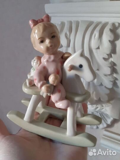 Фарфоровая статуэтка фирмы Navel, Pavone