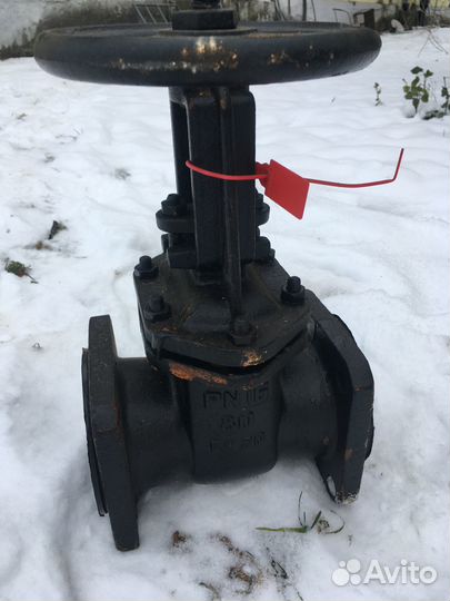 Продам задвижки