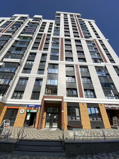 4-к. квартира, 130 м², 15/17 эт.
