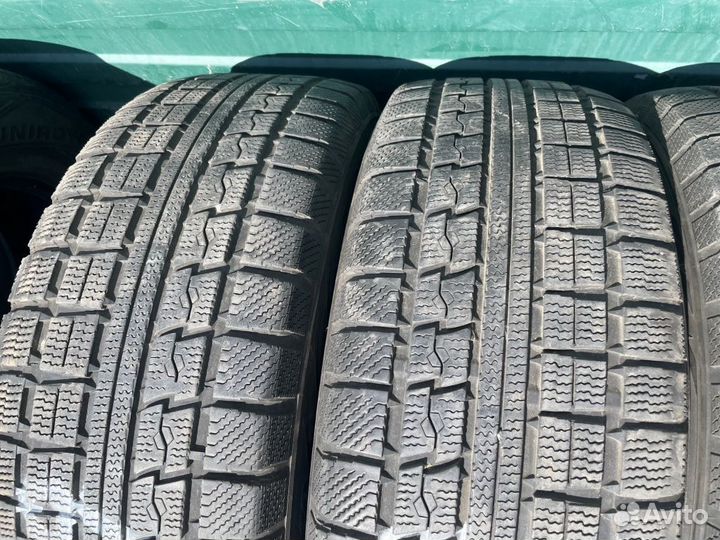 Toyo Winter Tranpath MK4a 215/55 R17