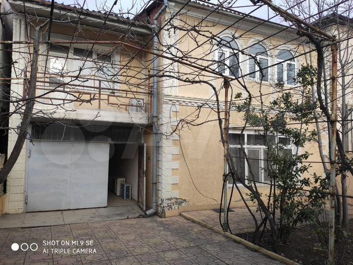 Дом 200 м² на участке 5 сот.