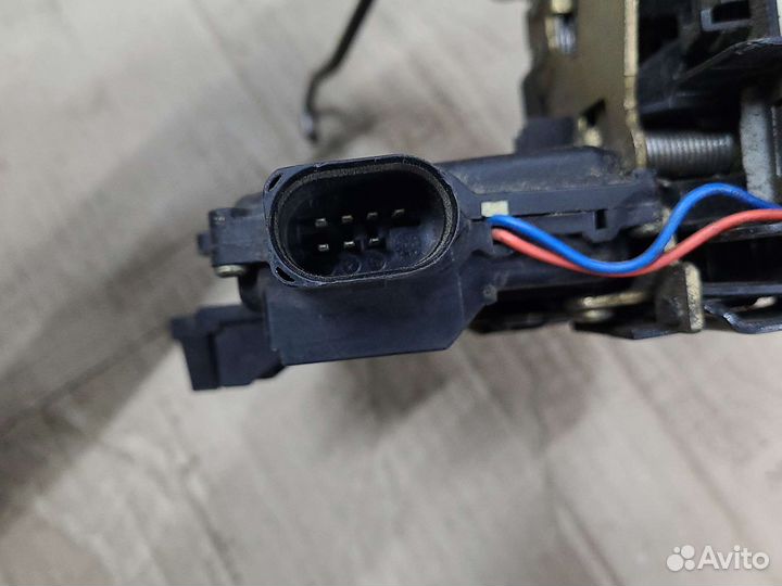 Замок двери задний левый Audi A6 C5 1998-2005