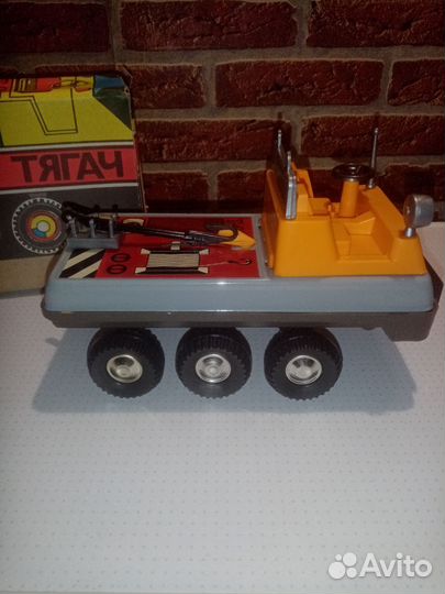 Игрушка СССР Тягач
